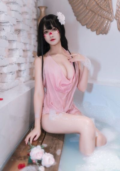 趴在厨房撅着大白屁股视频_1080P免费在线观看