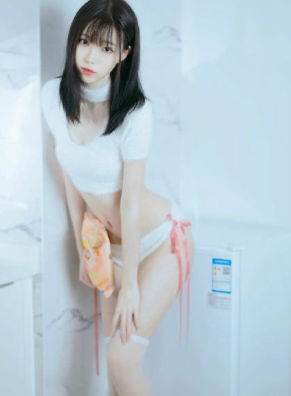 dita香槟杯舞蹈完整版_720在线视频观看