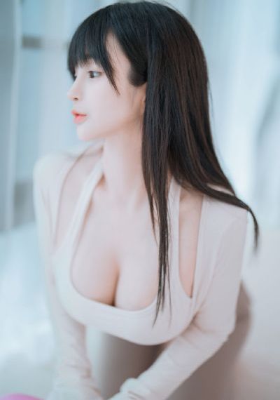 校花喂我乳我脱她胸罩免费视频_高清电影在线看